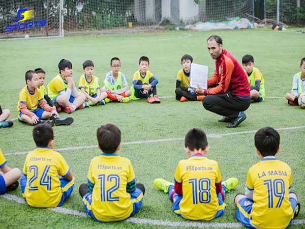 Trung tâm đào tạo bóng đá trẻ tại khu vực Hà Nội