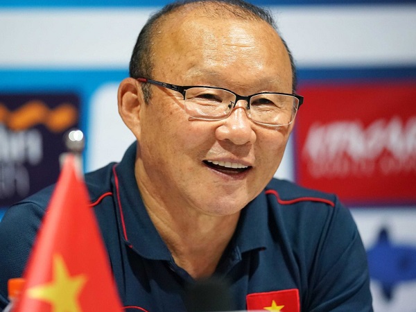 Bóng đá Việt Nam 21/6: HLV Park Hang Seo sẵn sàng gia hạn hợp đồng