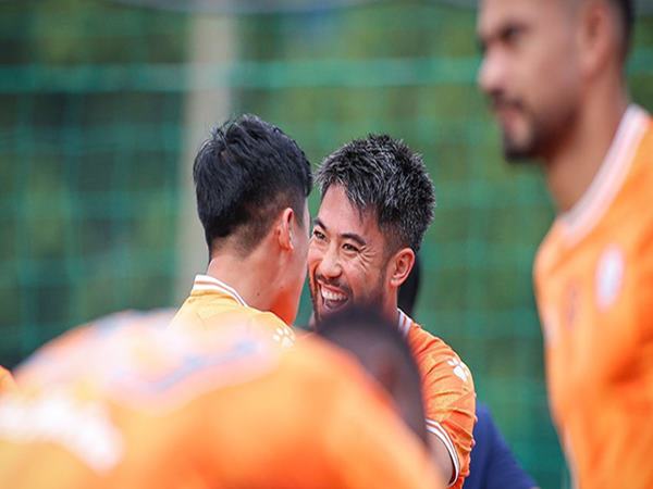 Bóng đá VN 11/8: Lee Nguyễn có thể ra sân khi TPHCM tiếp Bình Định