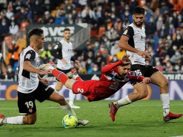 Nhận định kết quả trận Sevilla vs Valencia, 0h00 ngày 19/10