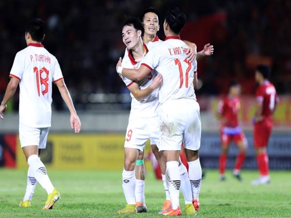 Bóng đá Việt 23/12: Việt Nam tại AFF Cup đã mềm mại hơn