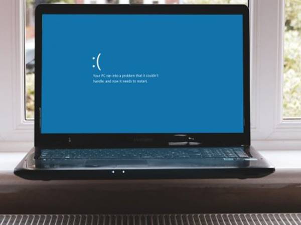 Laptop bị màn hình xanh – Nguyên nhân và cách khắc phục