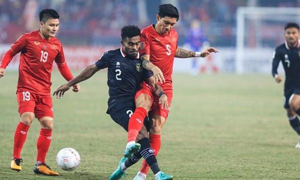 Phong cách thi đấu của Văn Hậu