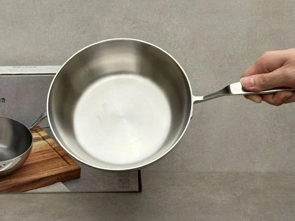 Bắt gặp thấy cái chảo mua vé số con gì dễ trúng lớn