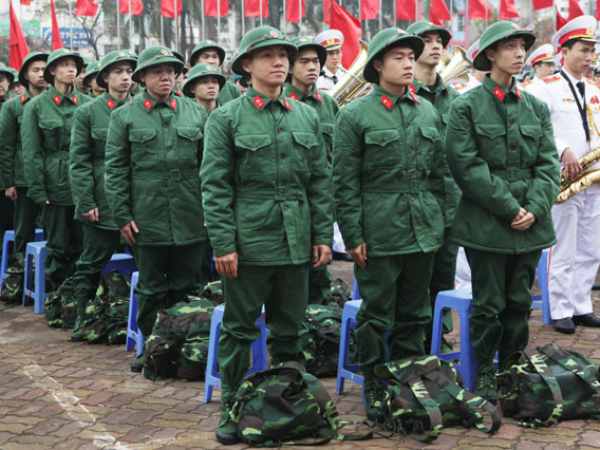 Giải mã giấc mơ thấy đi bộ đội mở lối cho cơ hội đổi vận