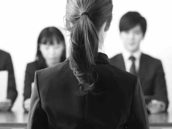 Chiêm bao thấy người khác đi xin việc