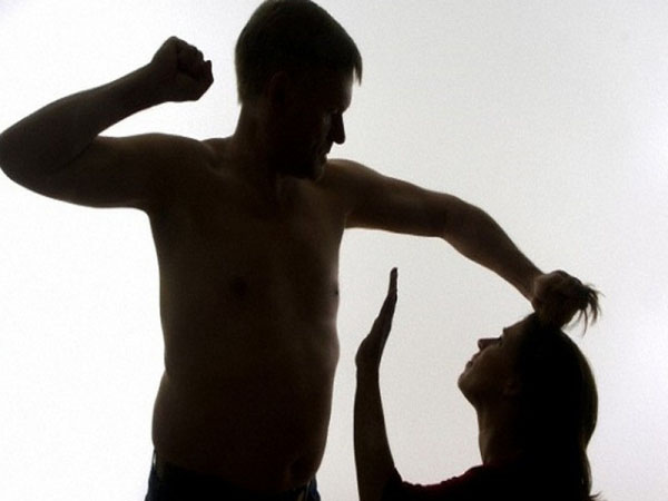 Mộng mơ thấy đánh vợ khi cô ấy đang mang thai