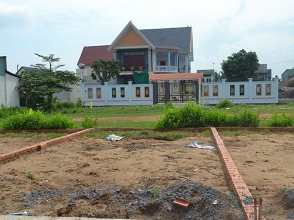 Nằm mơ thấy bán đất có phải điềm báo về tài chính?