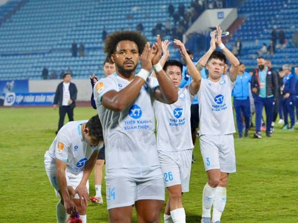 BĐ Việt Nam: Xuân Son tái xuất ấn tượng cùng Nam Định