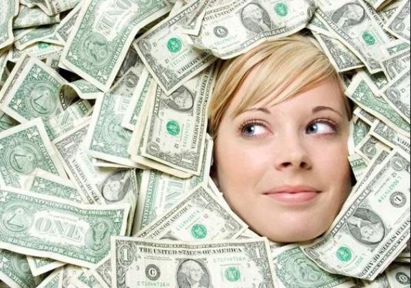 Nằm mơ thấy nhiều tiền là điềm gì và có ảnh hưởng tài lộc?